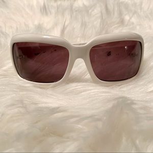 Miyagi Women’s White Rectangle Sunglasses
